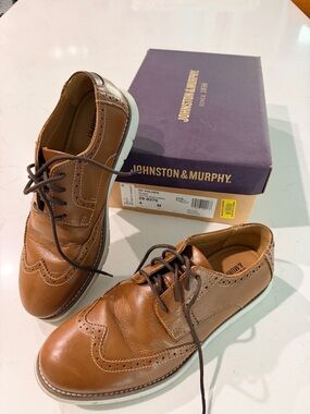 Johnston & Murphy Brown Leather Wingtip Lace-Up Shoes